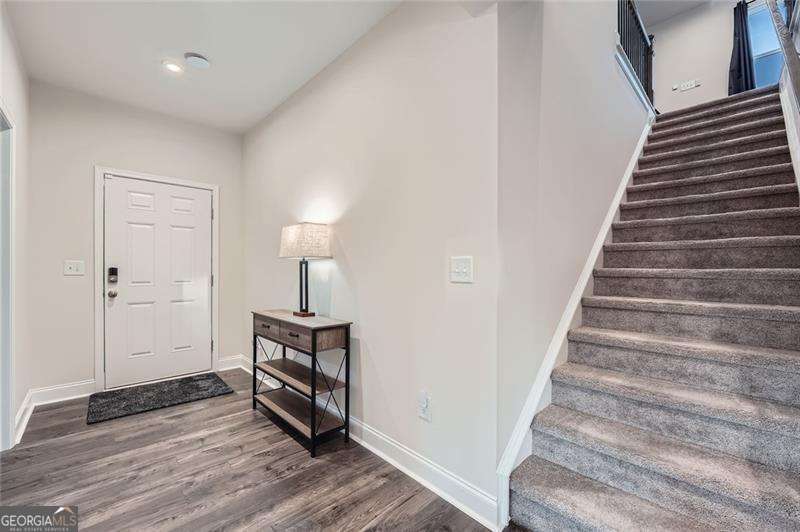 123 Ledgemont WAY