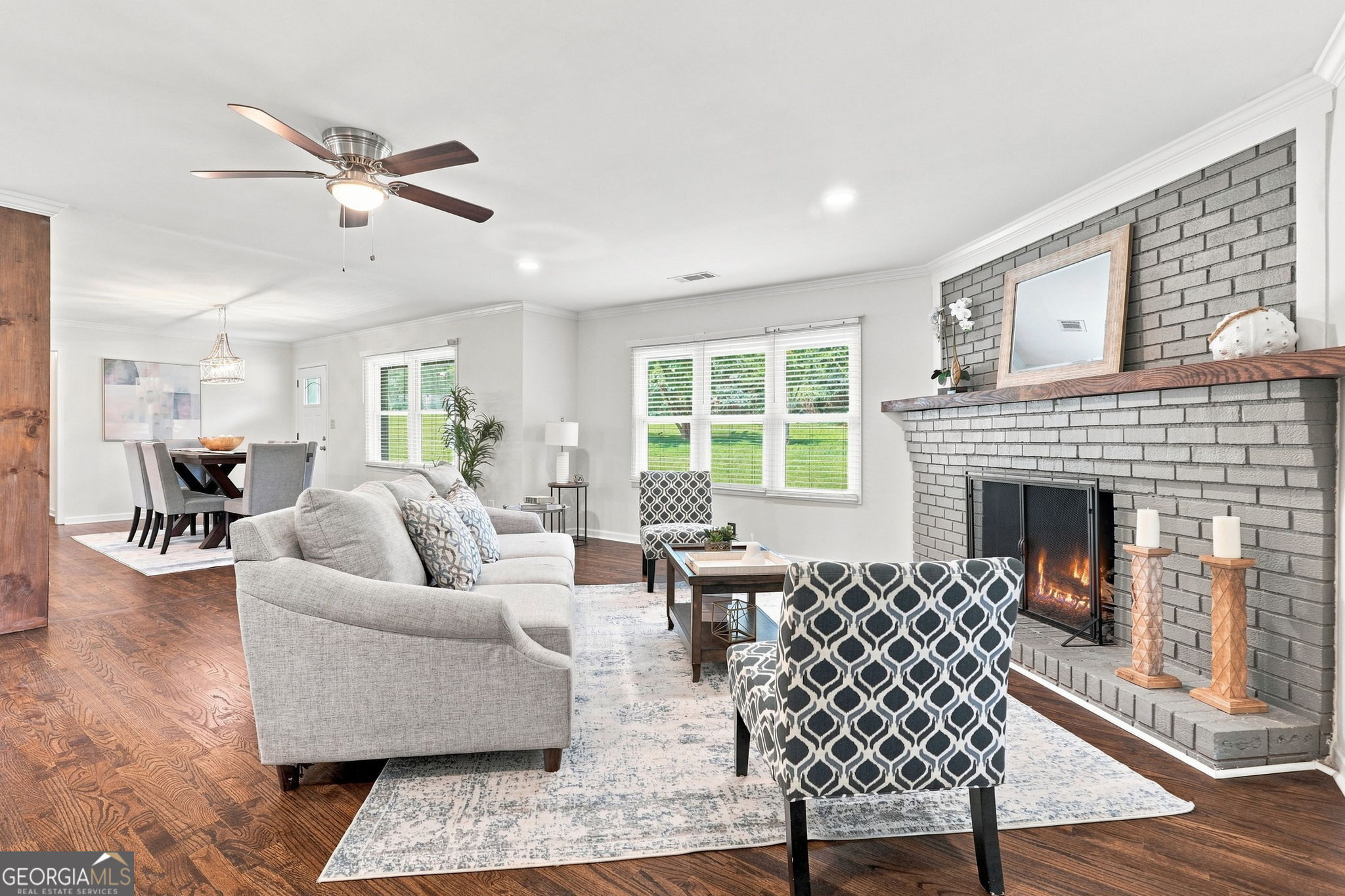 4691 Roberta CIR