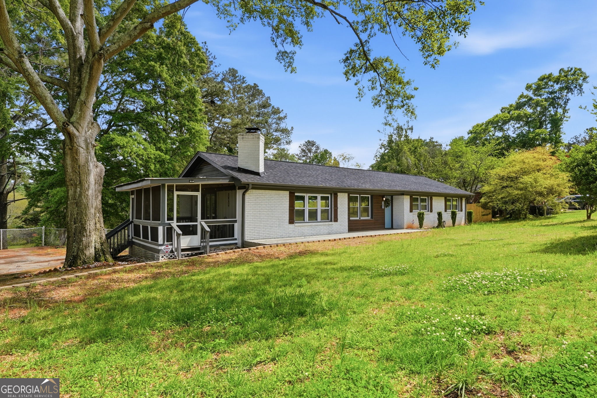 4691 Roberta CIR