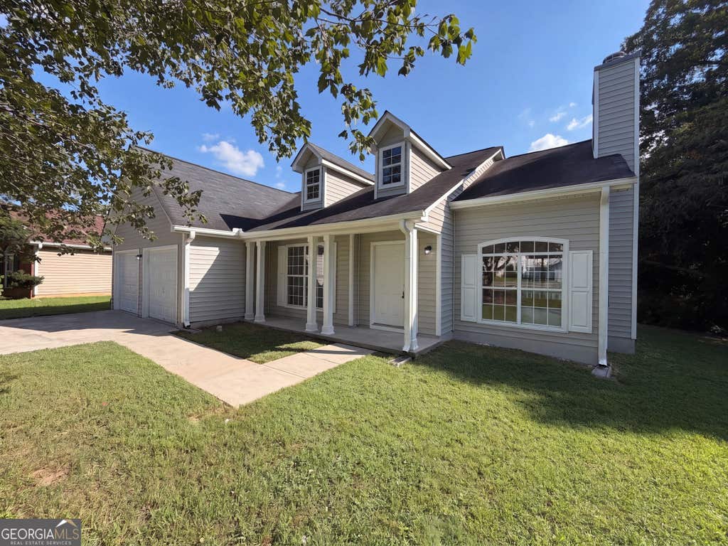 Photo of 1088 Meadow Glen Circle, Fairburn, GA 30213 (MLS # 10833368)