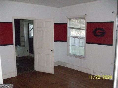 A home in Hawkinsville