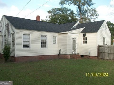 A home in Hawkinsville