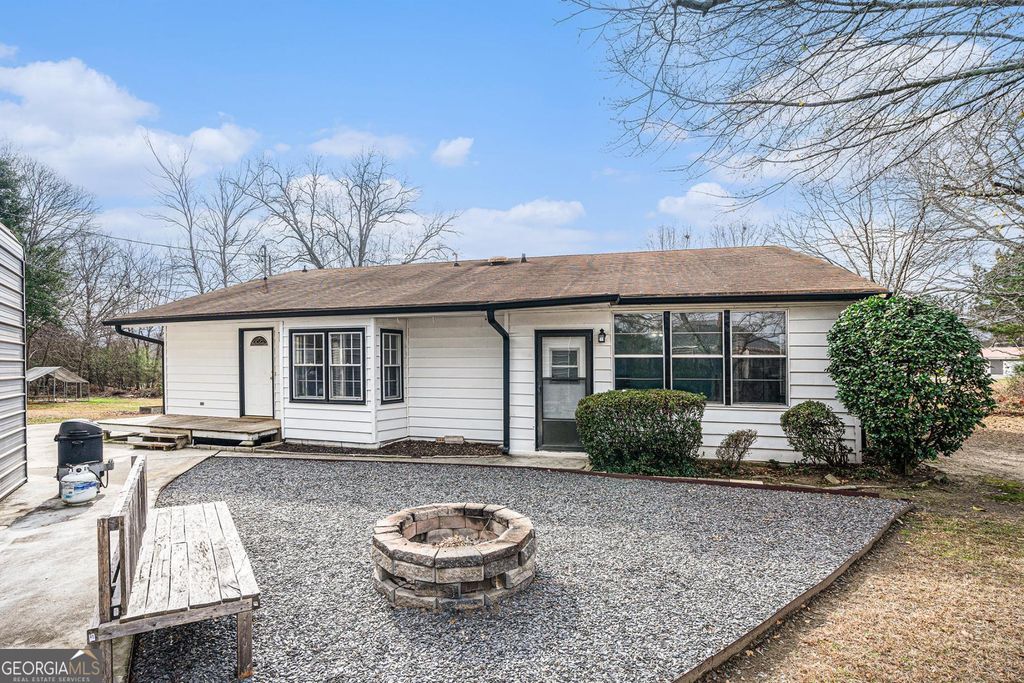 Photo of 4034 Beaver Road, Loganville, GA 30052 (MLS # 10671349)