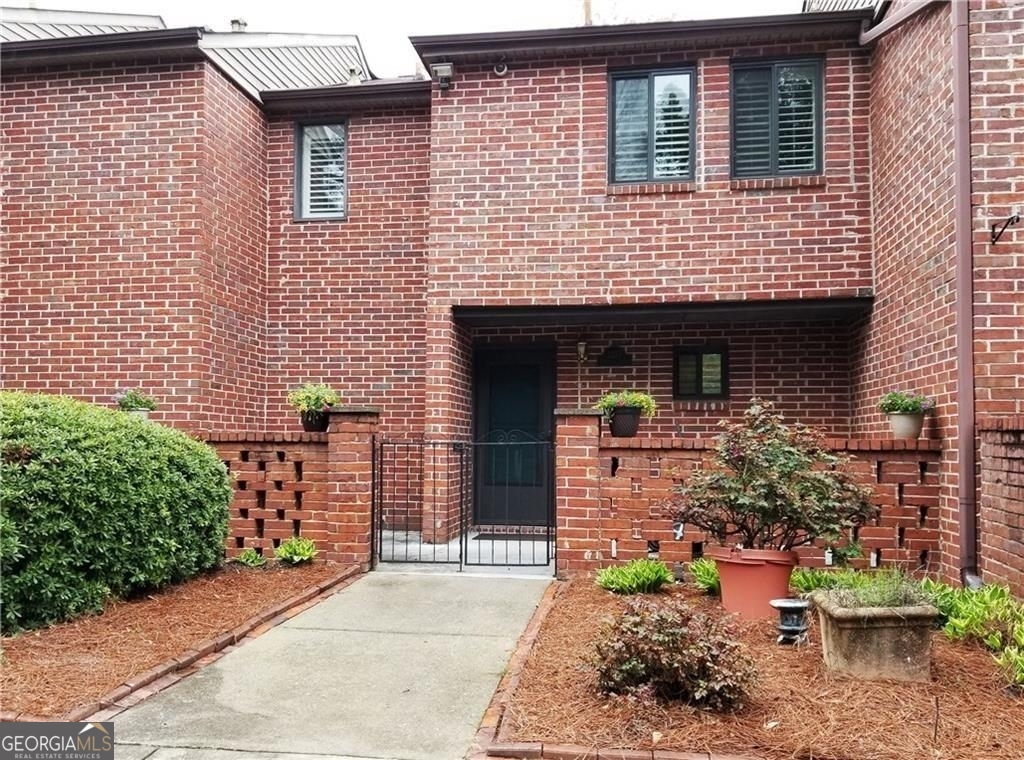 Cozy 3bdrm/2bth townhouse with nicely updated kitchen including all appliances. Spacious living room and separate dining room, both with tile floor and sliding glass doors open to two patios in back. Full bath on the main has a tile floor and shower surround. Master and two secondary bedrooms come with hardwoods and ceiling fans. The Master has a large walk-in closet and access to a full bath. This Home is a must see! Excalibur Homes does not advertise on Facebook or Craigslist. Be advised that the sq ft and other features provided may be approximate. Prices and/or availability dates may change without notice. Lease terms 12 months or longer. Application fee is a non-refundable $75 per adult over 18 years of age. One-time $200 Administrative fee due at move-in. Most homes are pet-friendly. Breed restrictions may apply. Rental insurance required.