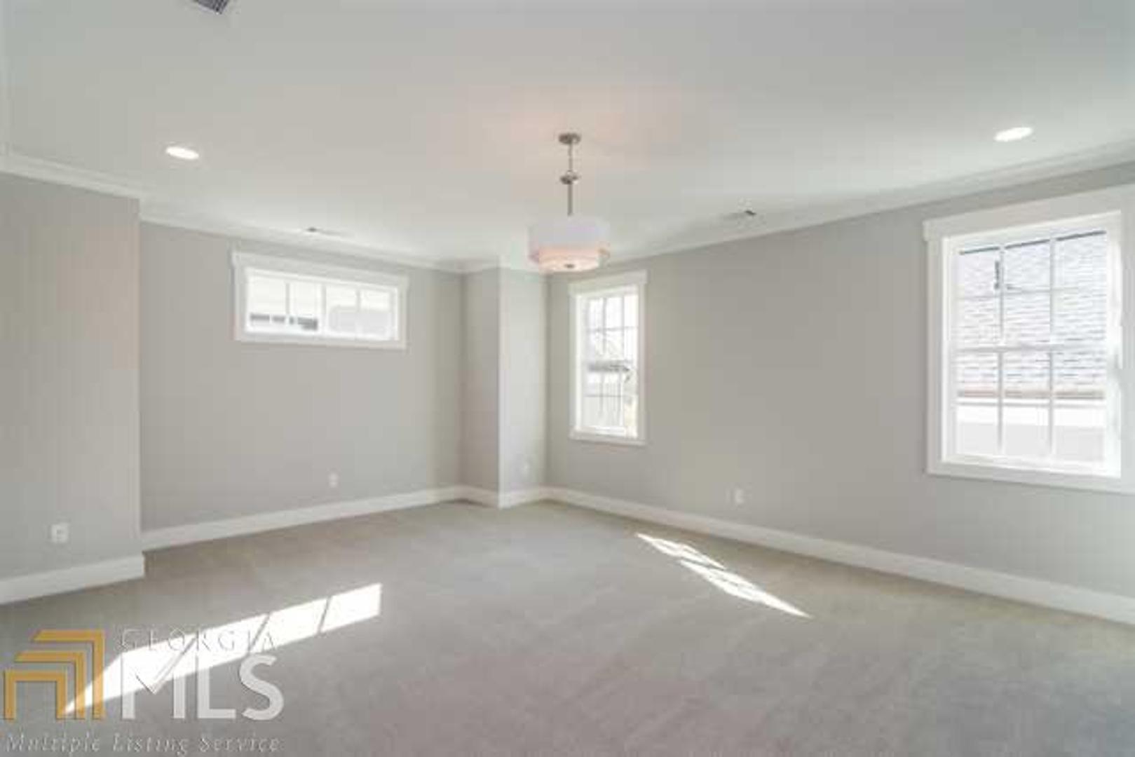 Dunwoody Green - Residential