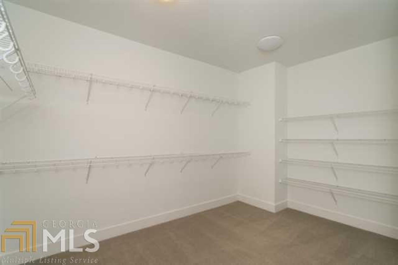 Dunwoody Green - Residential