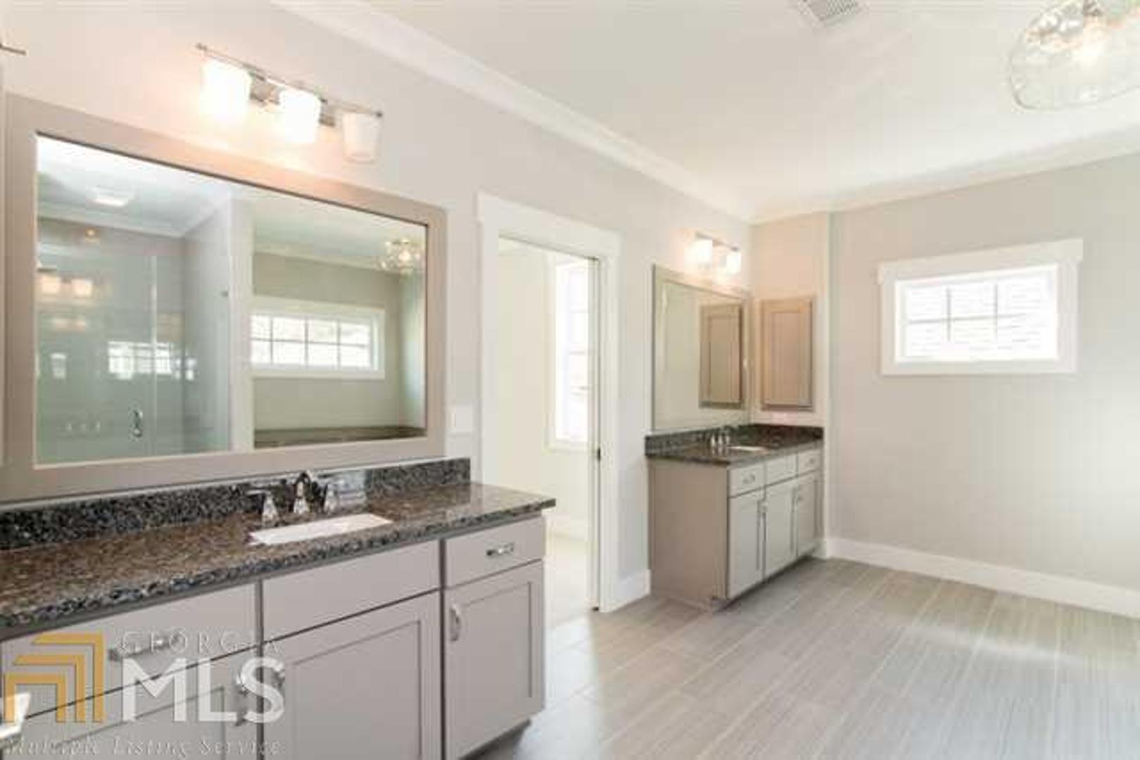 Dunwoody Green - Residential
