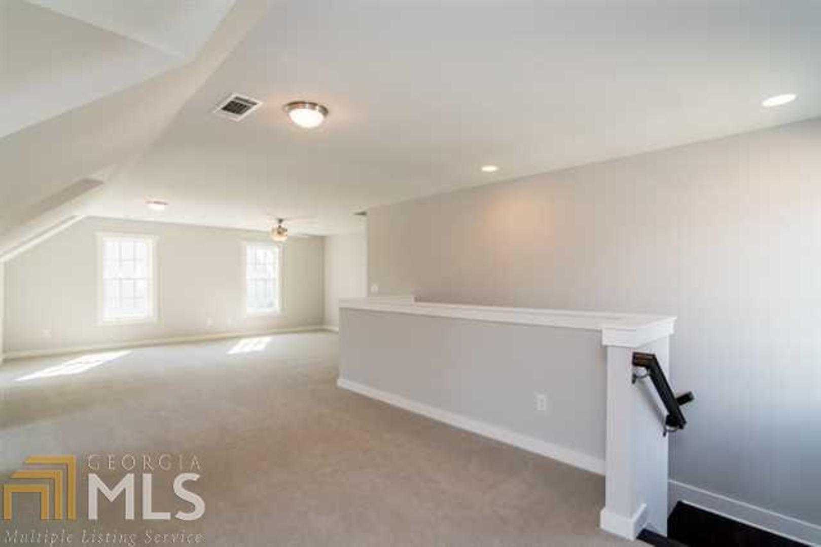 Dunwoody Green - Residential