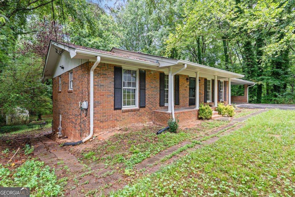Photo of 246 Barbara Lane SW, Mableton, GA 30126 (MLS # 10820895)