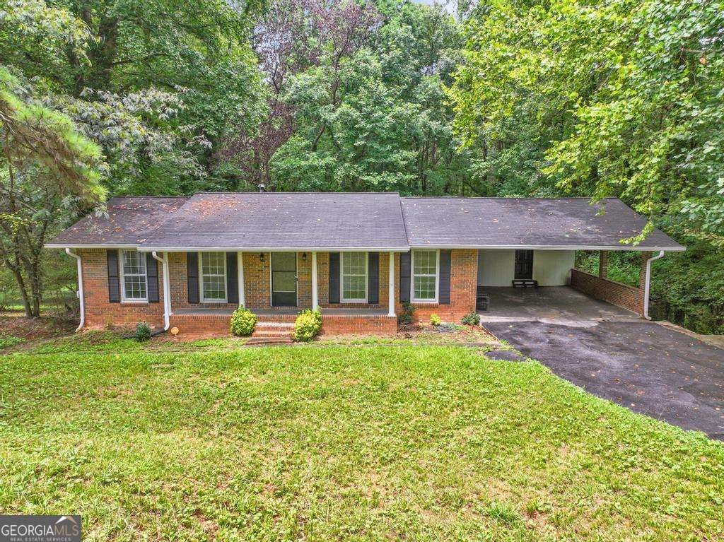 Photo of 246 Barbara Lane SW, Mableton, GA 30126 (MLS # 10820895)