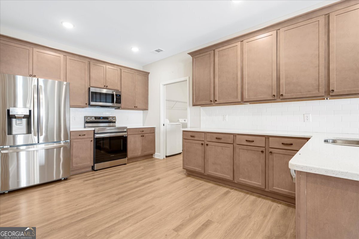 220 James DR