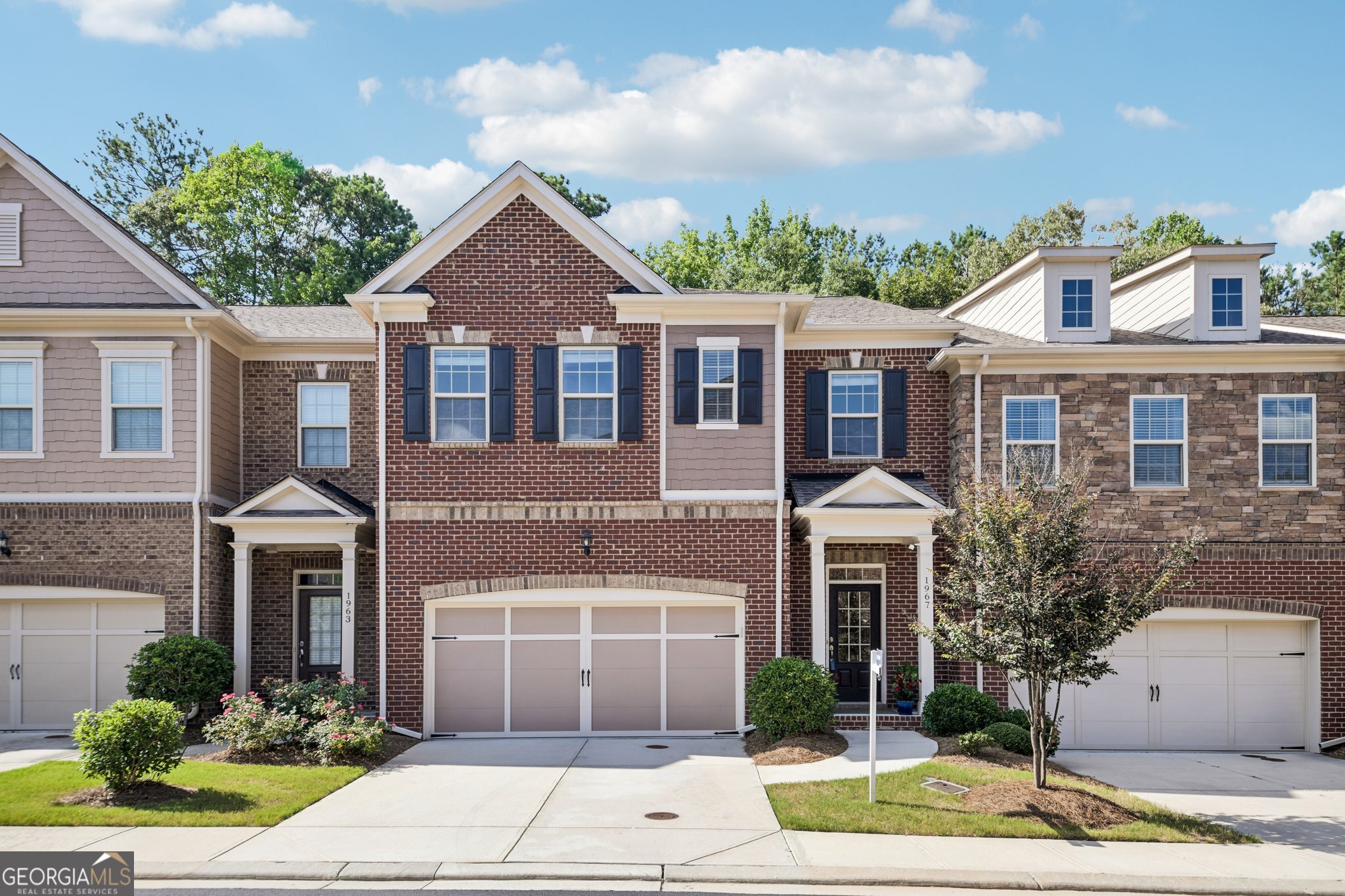 Photo 1 of 33 — 1967 Silver Birch DR SE 5, Smyrna, GA 30080