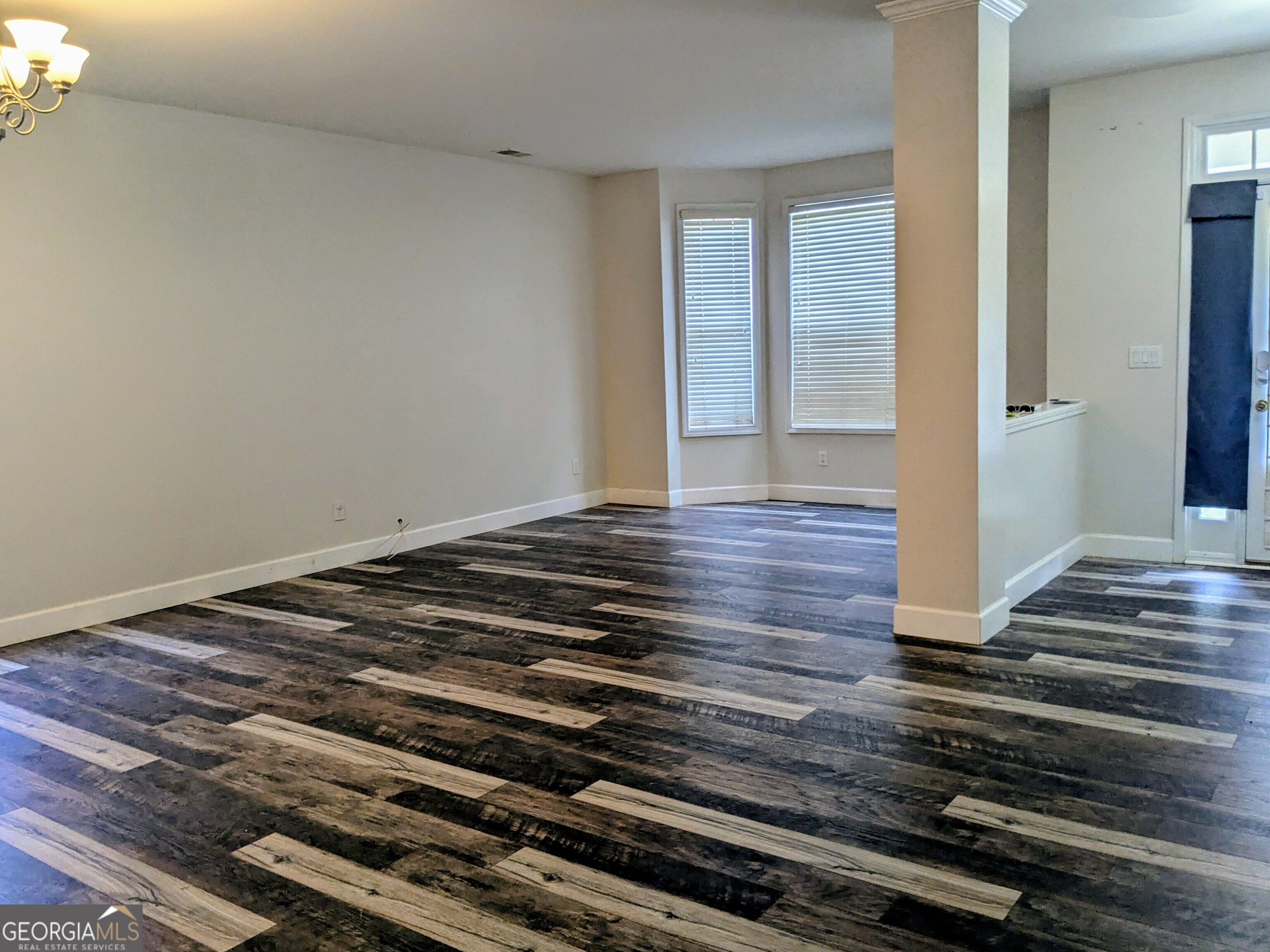 137 Village Green CIR