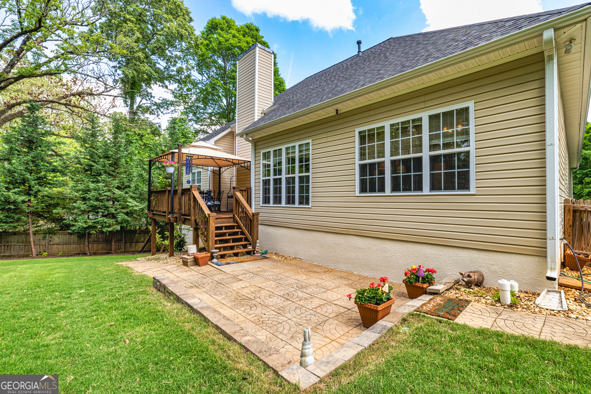 120 Lyndhurst WAY