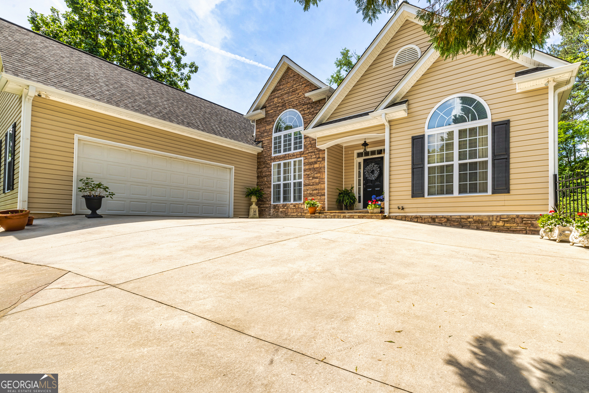 120 Lyndhurst WAY