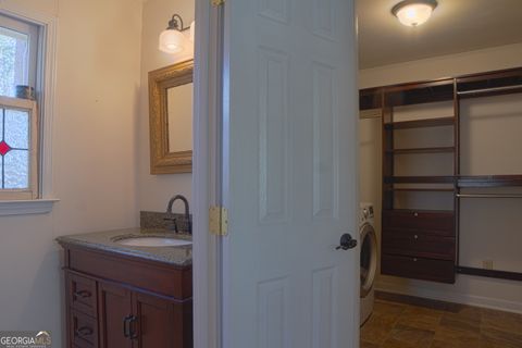 A home in Lavonia