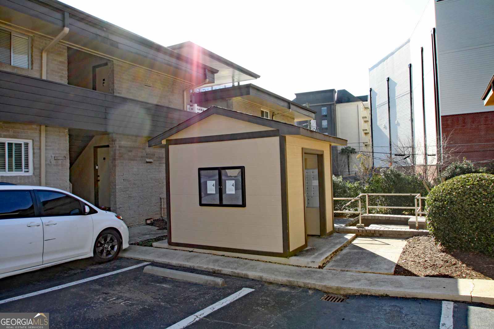 LAUREL GROVE - Residential