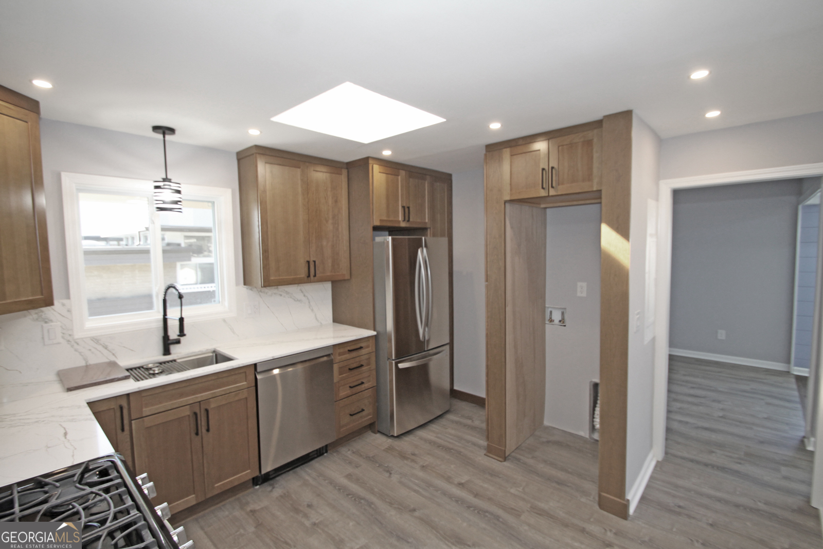 LAUREL GROVE - Residential