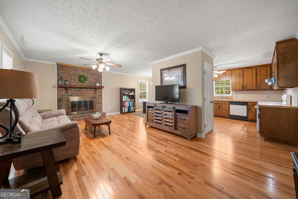 Photo of 516 Teague Drive NW, Kennesaw, GA 30152 (MLS # 10730647)