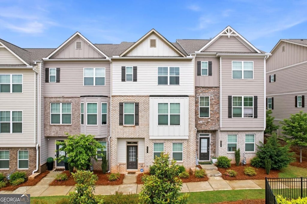 Photo of 528 Sonata Walk, Marietta, GA 30067 (MLS # 10839722)