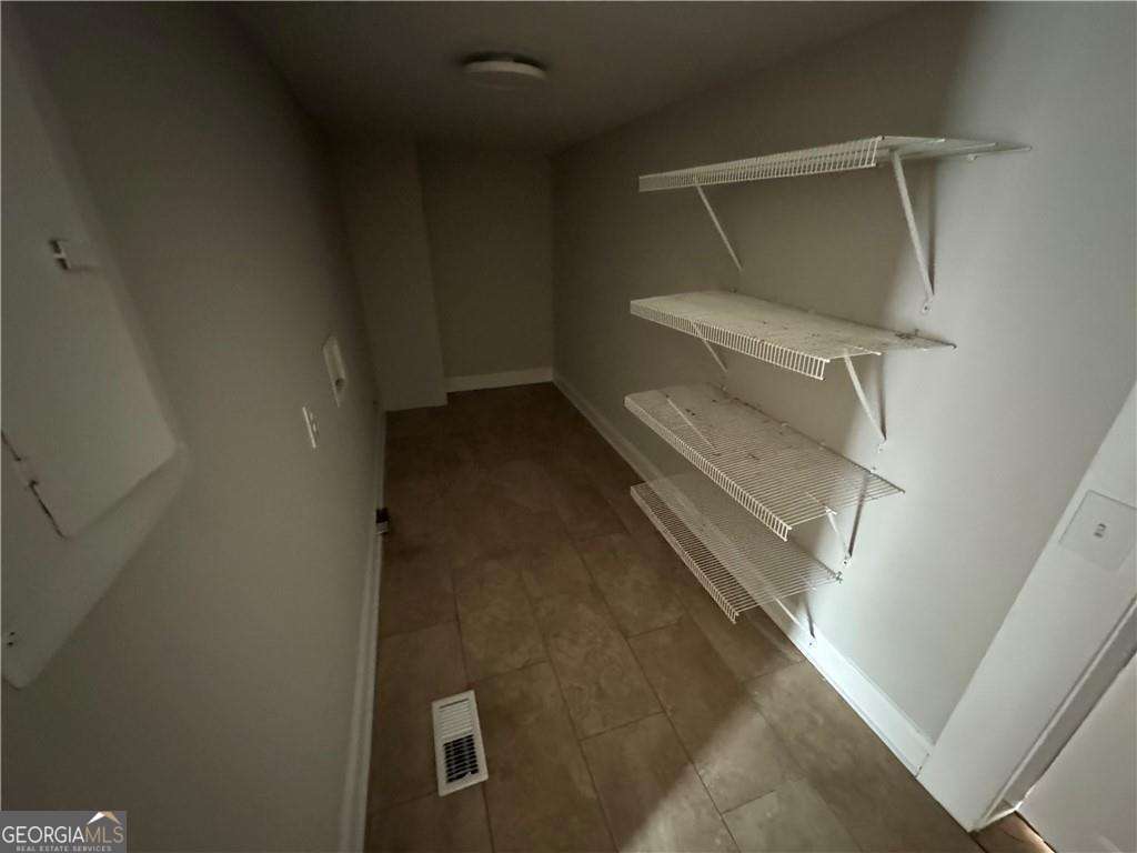 1691 Flat Shoals RD SE