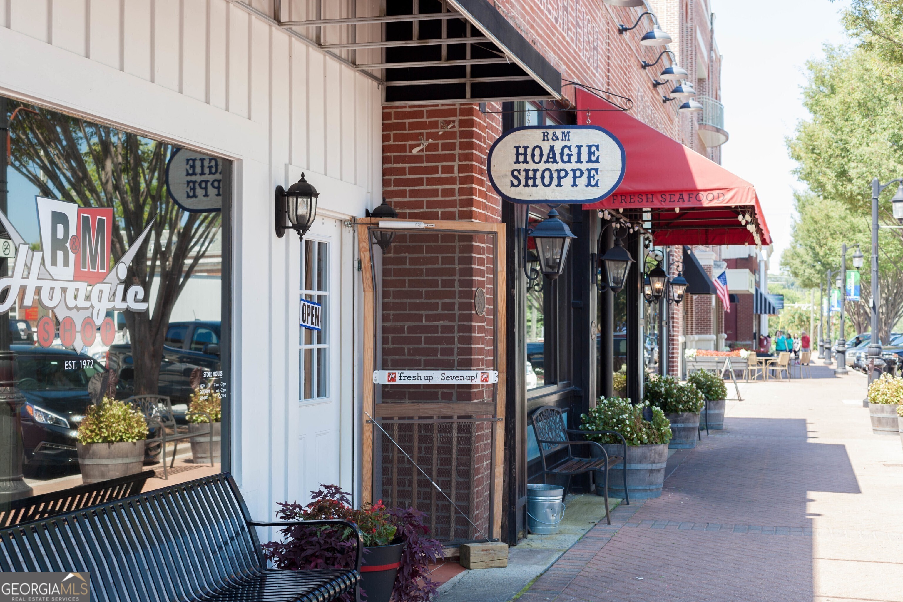 Canton, Georgia 30114, United States, 3 Bedrooms Bedrooms, ,3 BathroomsBathrooms,Residential,Pending,14799