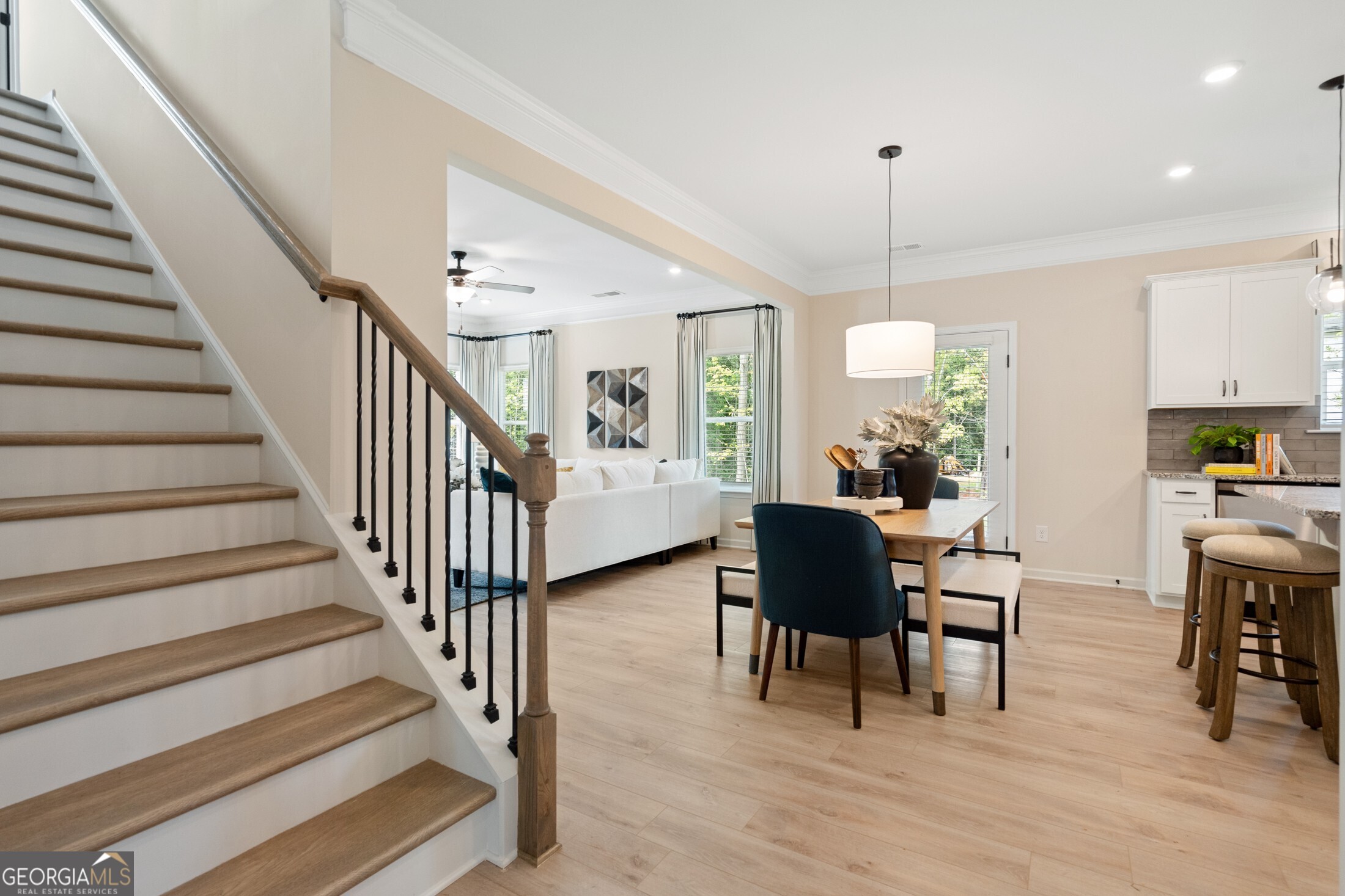 1027 Victoria Heights DR