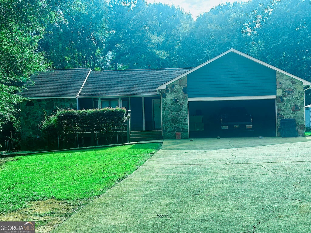 Photo of 677 Highway 81 W, McDonough, GA 30253 (MLS # 10878168)