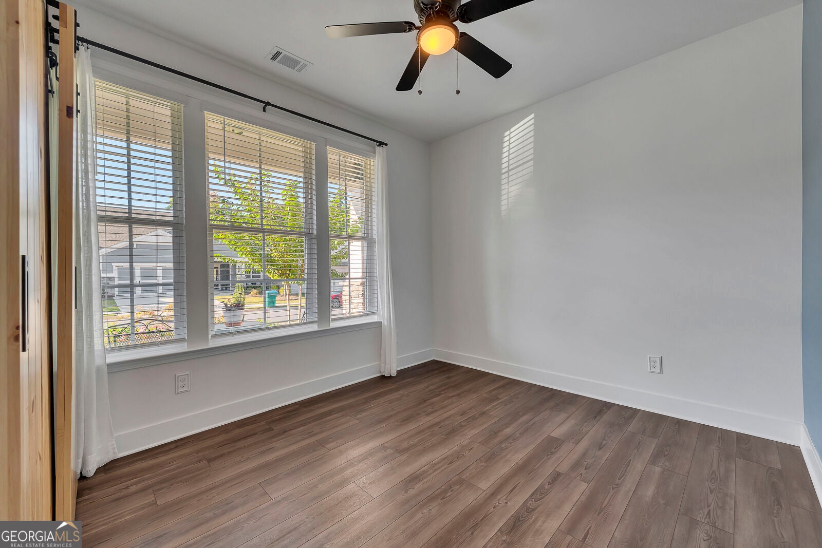 196 Hickory Bluffs PKWY