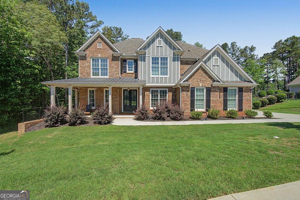 210 Manchester LN