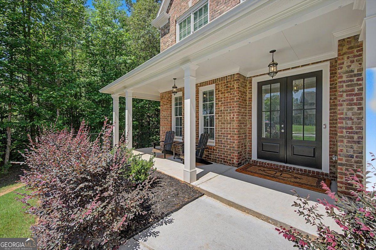 210 Manchester LN
