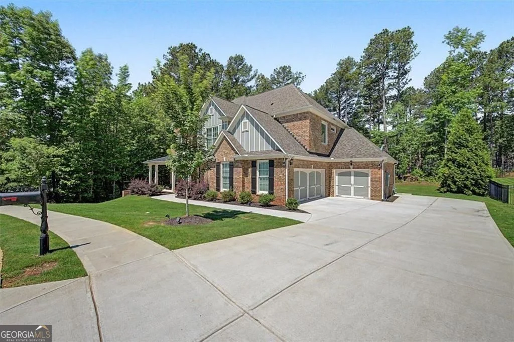 210 Manchester Lane