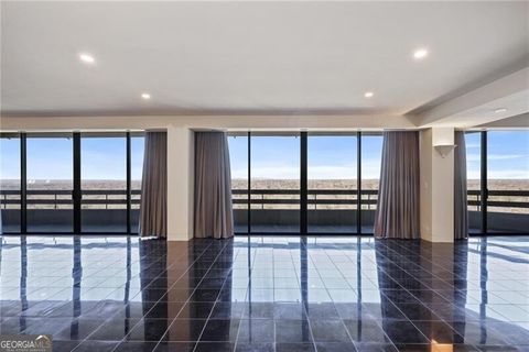 Photo of 2660 Peachtree Road NW #26CD, Atlanta, GA 30305 (MLS # 10716819)