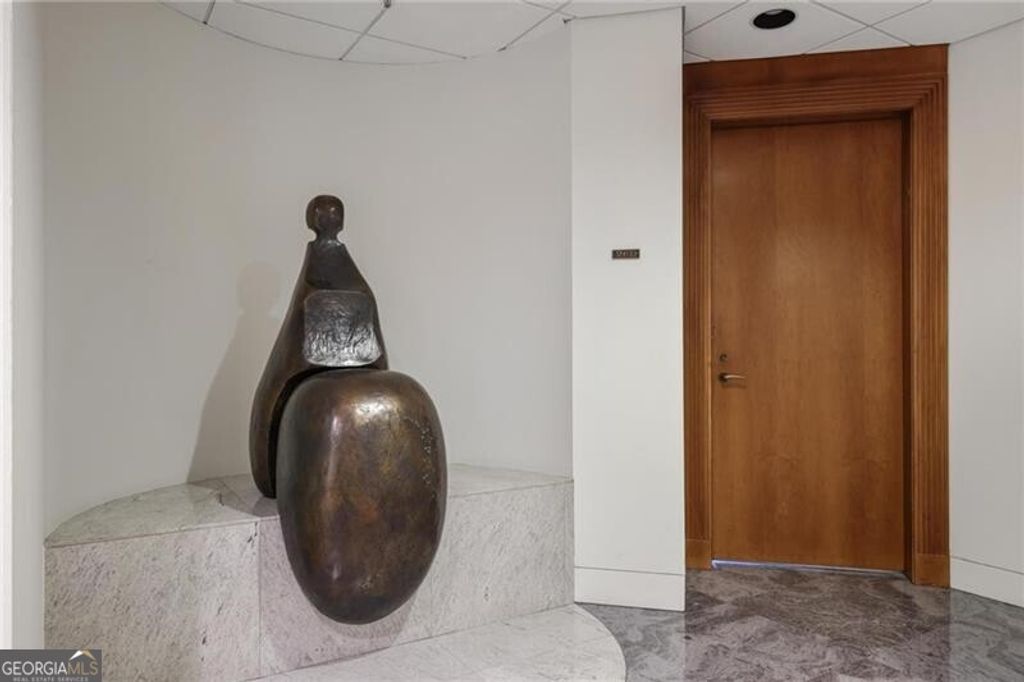 Photo of 2660 Peachtree Road NW #26CD, Atlanta, GA 30305 (MLS # 10716819)