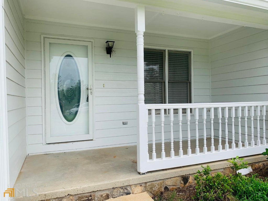 Photo of 61 Garden Hills Drive, Newnan, GA 30263 (MLS # 10852984)