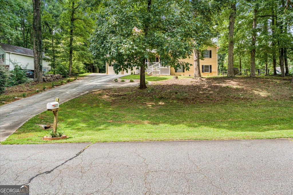 Photo of 1601 River Glen Road, Auburn, GA 30011 (MLS # 10843807)