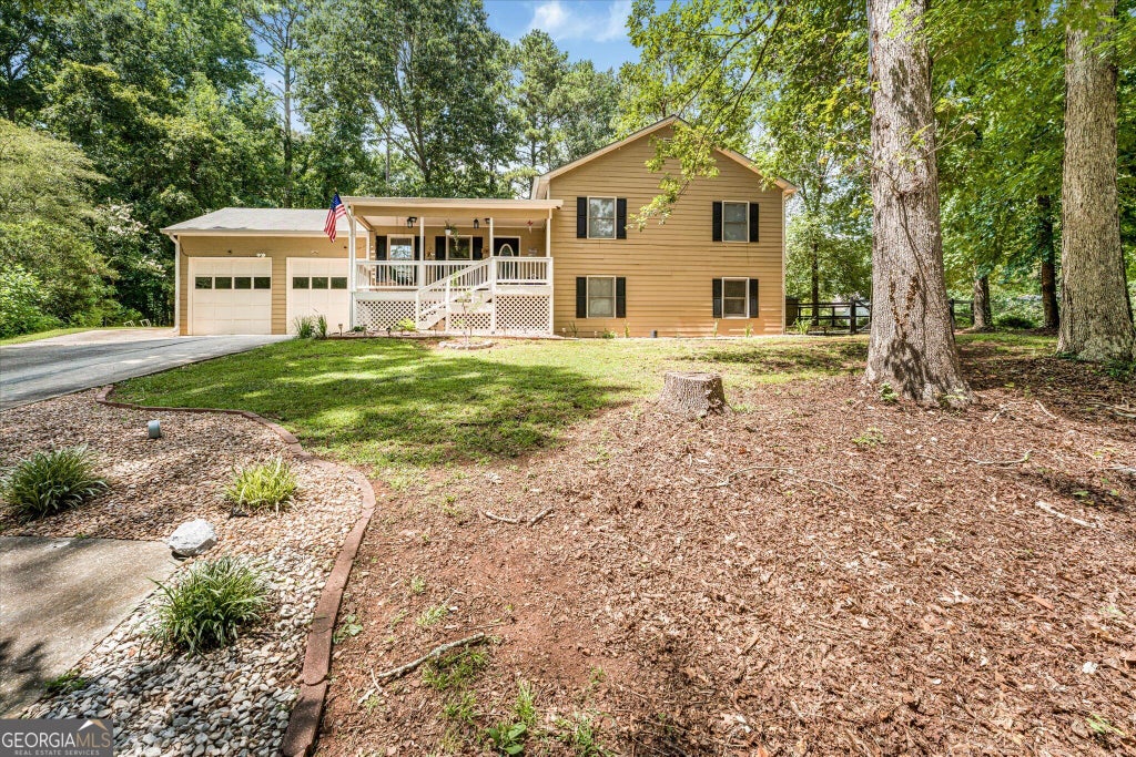 Photo of 1601 River Glen Road, Auburn, GA 30011 (MLS # 10843807)