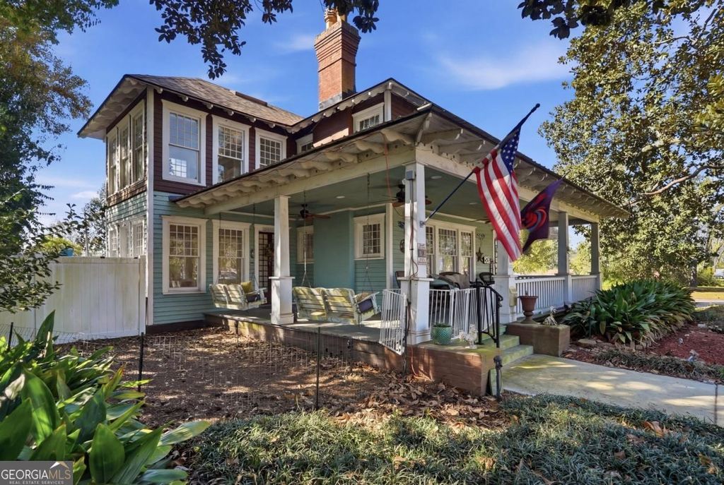 Photo of 816 W Central Avenue, Fitzgerald, GA 31750 (MLS # 10709257)