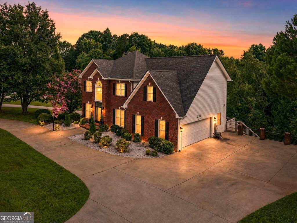 Photo of 296 Cloudland Rd, Dahlonega, GA 30533 (MLS # 10808250)