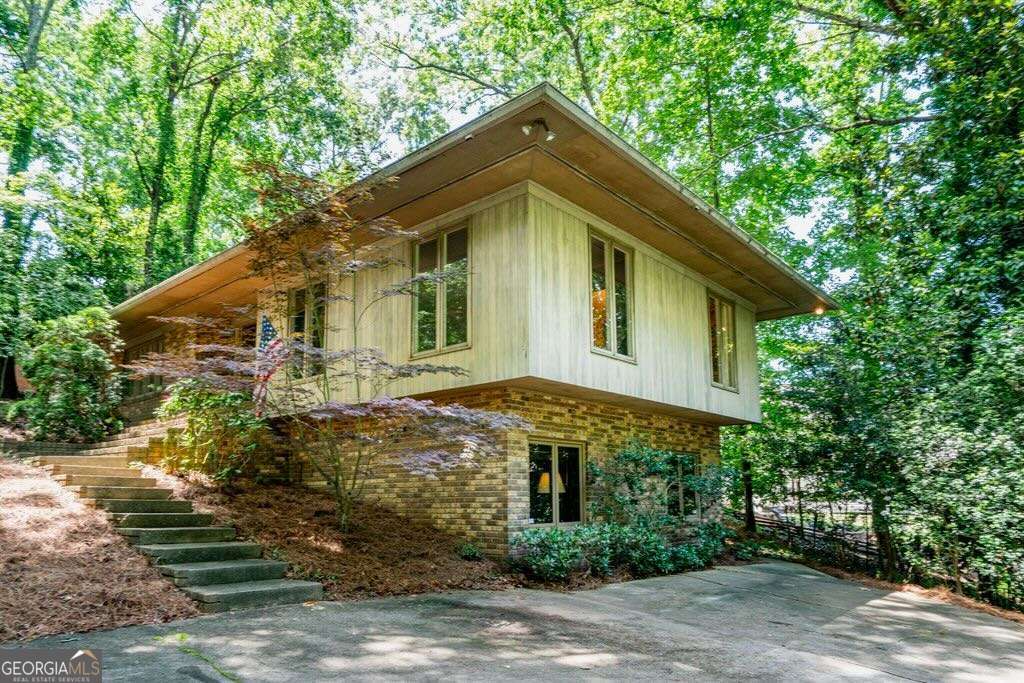 1009 Wessell RD NW