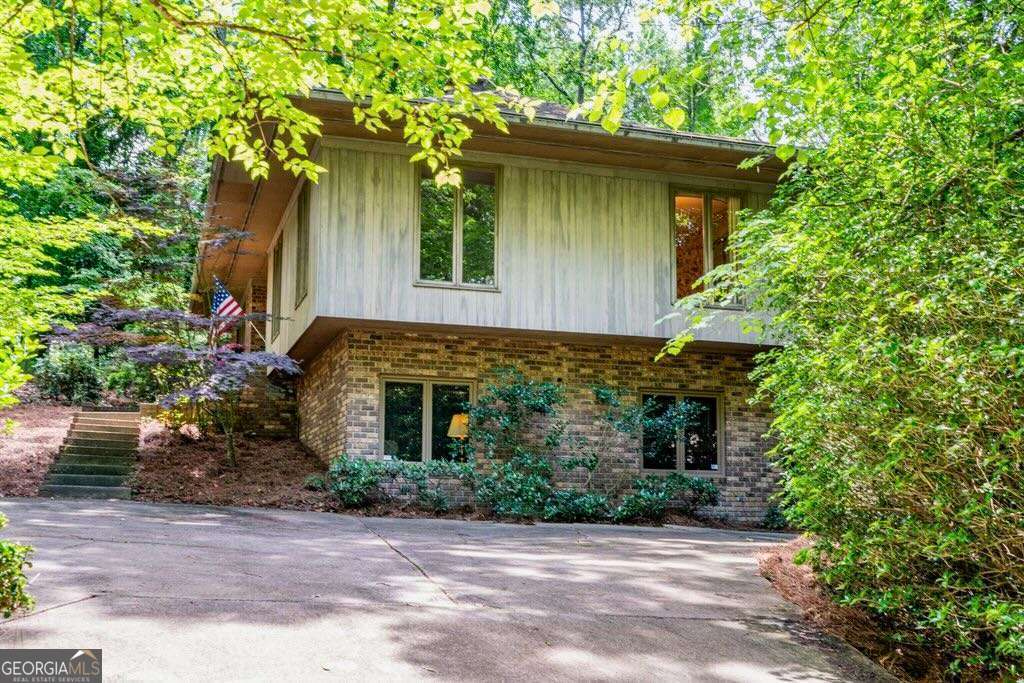 1009 Wessell RD NW