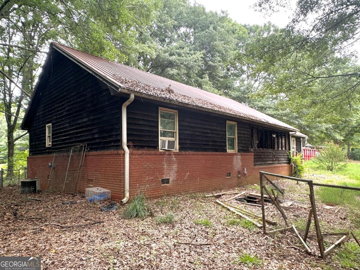 426 Veterans DR