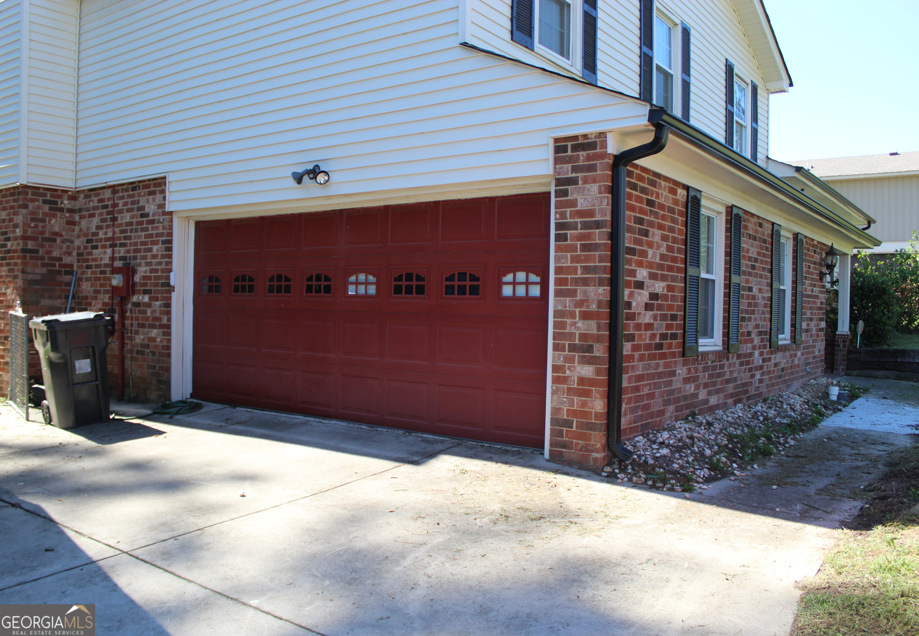 2921 Foxhall CIR