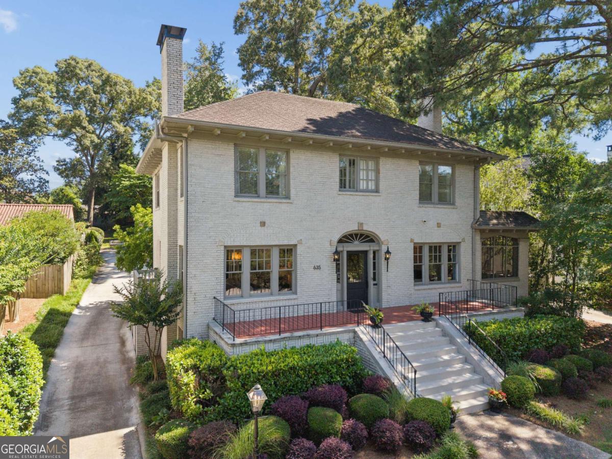 635 E Morningside DR NE