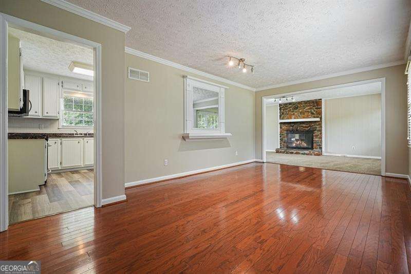 308 River Bluff DR