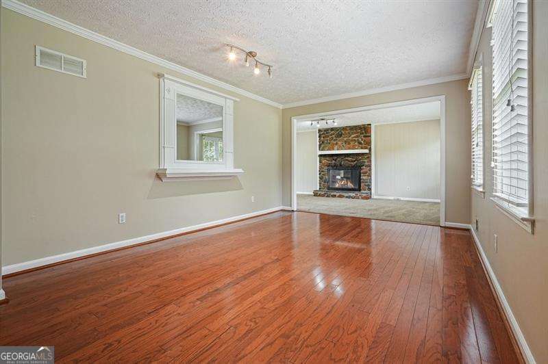 308 River Bluff DR