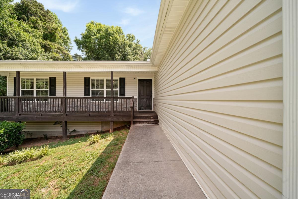 921 Pace RD