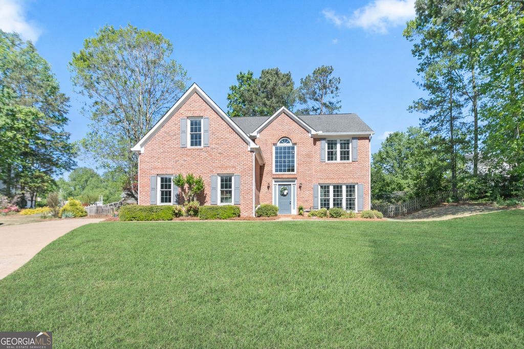 Photo of 668 Sweetfern Lane, Sugar Hill, GA 30518 (MLS # 10736574)
