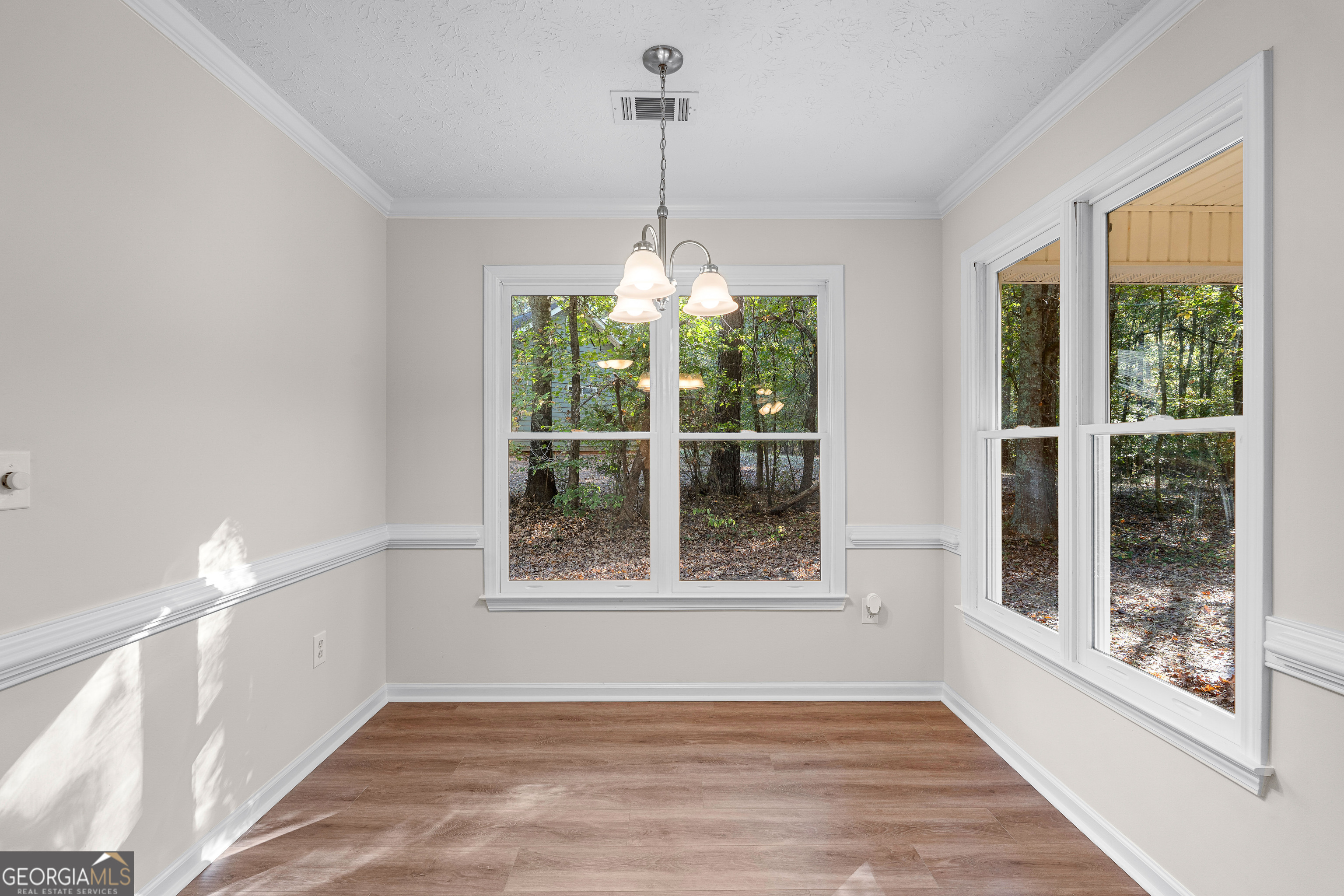 Covington, Georgia 30016, United States, 3 Bedrooms Bedrooms, ,2 BathroomsBathrooms,Residential,Pending,230382