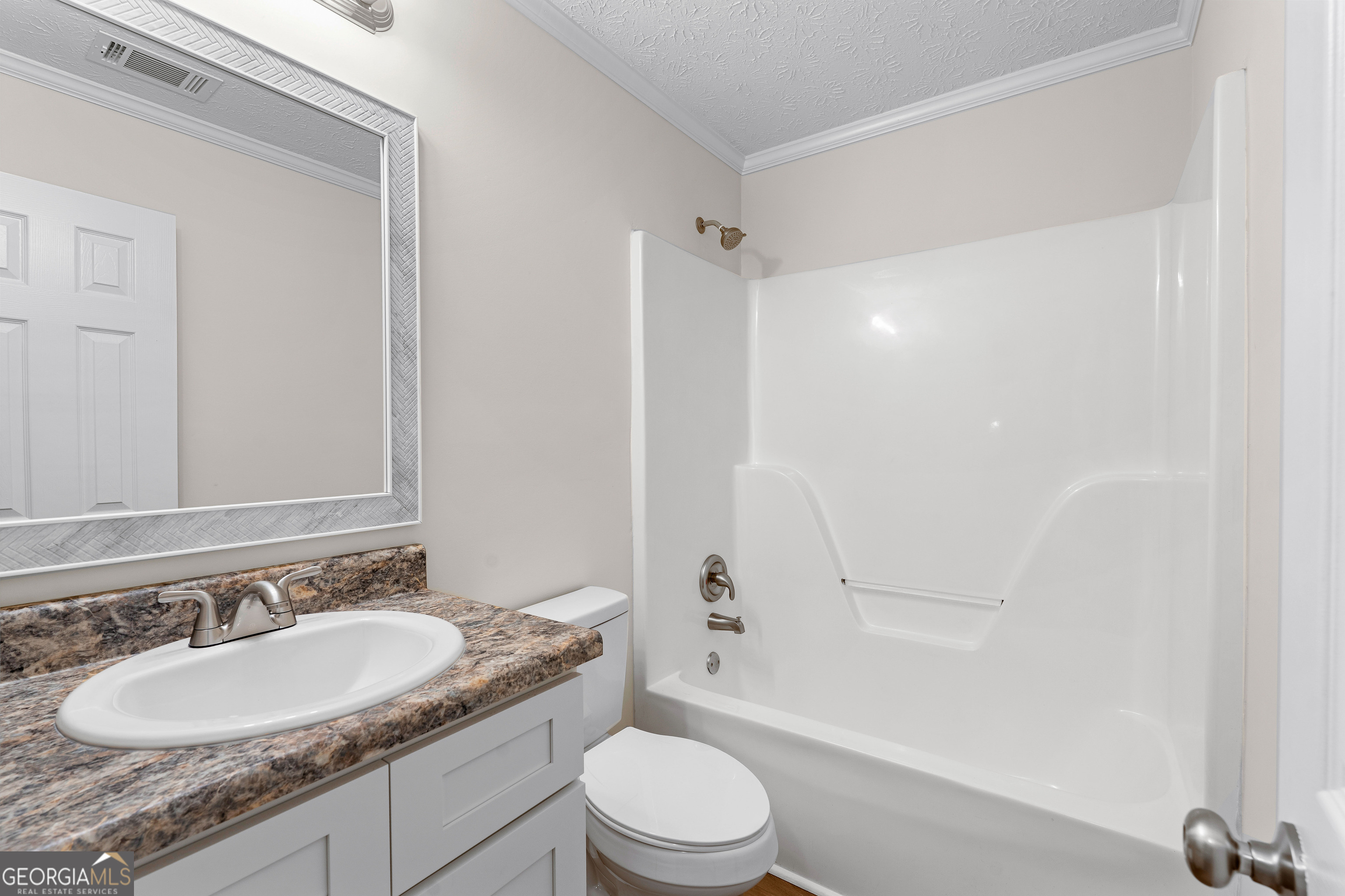 Covington, Georgia 30016, United States, 3 Bedrooms Bedrooms, ,2 BathroomsBathrooms,Residential,Pending,230382